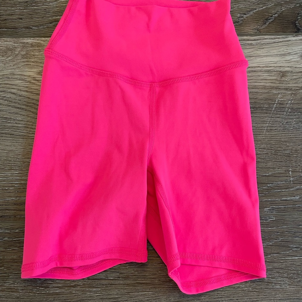 Five girls Vibrant Pink High-Waisted Athletic Shorts good condition size XL